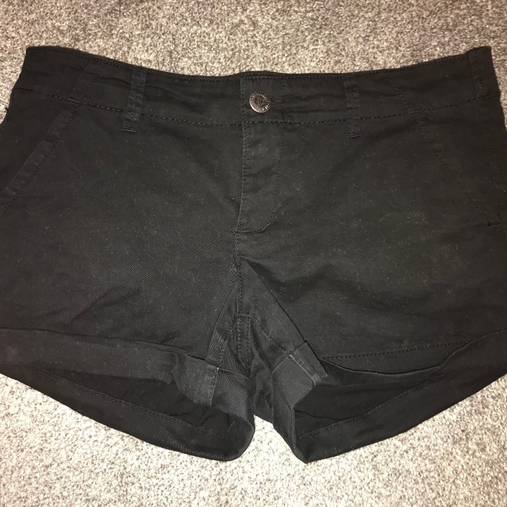 Short - Picture 1 of 2